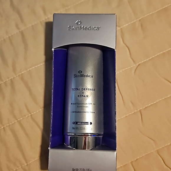 SkinMedica Other - Skinmedics total defense+repair